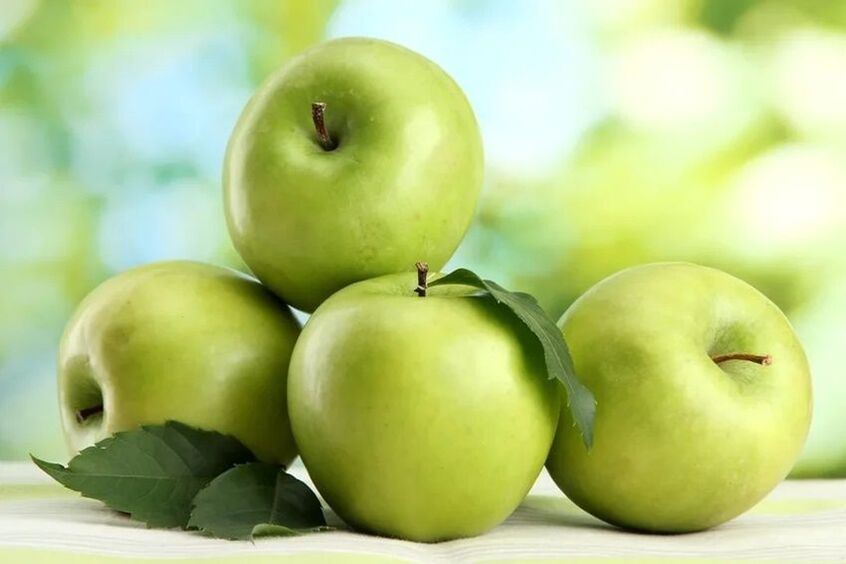 green apples on a low-carb diet